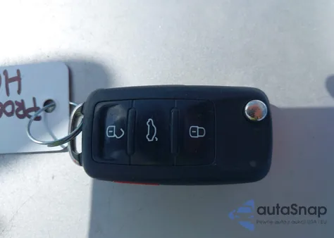 2017 Volkswagen Jetta 1.4T Se z USA, uszkodzony, nr VIN 3VWDB7AJ4HM354573